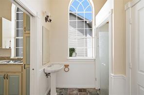 9454 Fm 2210 E - Photo 13
