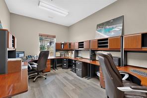 2230 Bush Drive - Photo 8