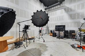 13021 Harmon Road - Photo 10