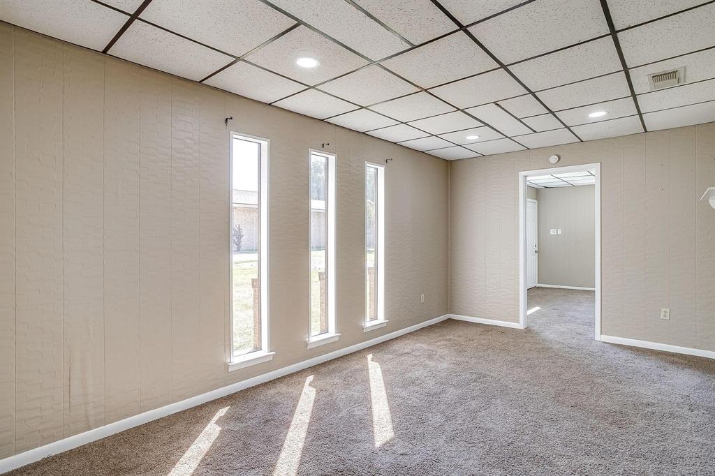 1060 S Burleson Boulevard - Photo 13