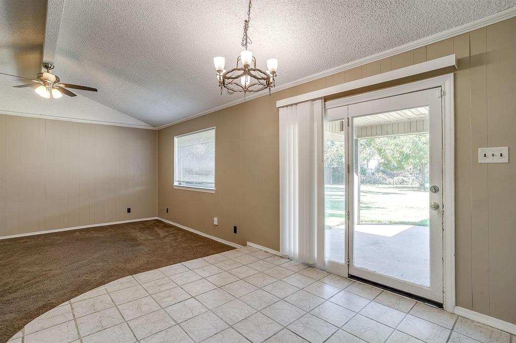 1060 S Burleson Boulevard - Photo 24