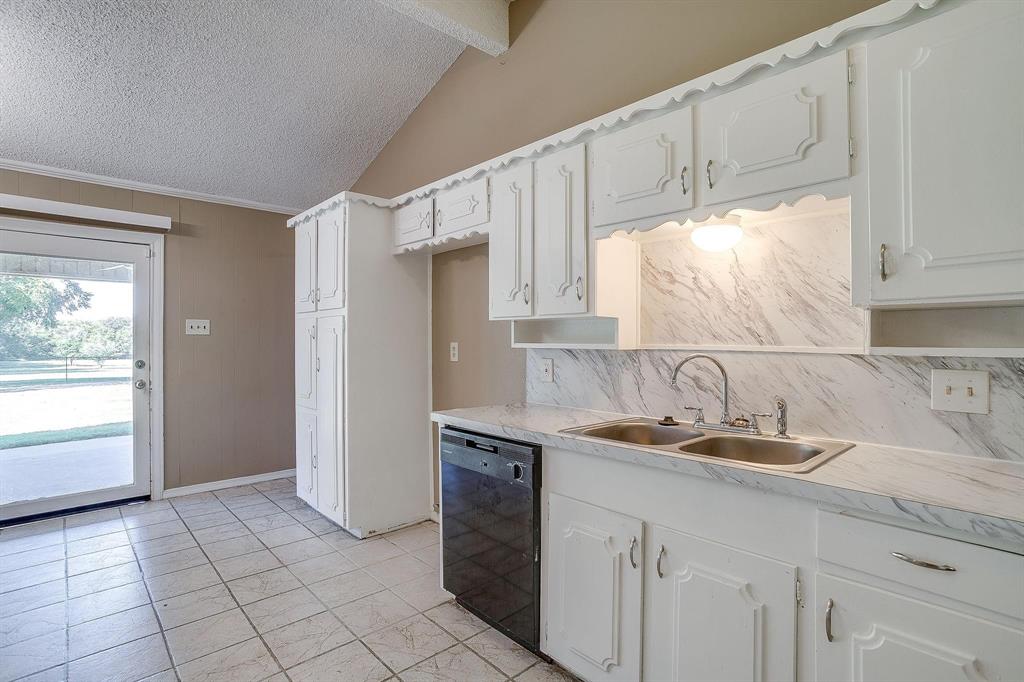 1060 S Burleson Boulevard - Photo 26