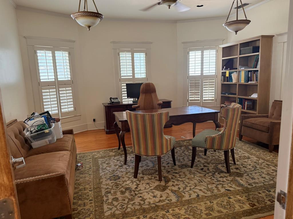 107 N Alamo Street - Photo 23