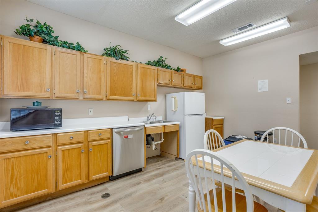 1415 E Belt Line Road - Photo 17