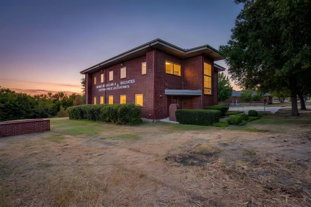 1415 E Belt Line Road - Photo 3