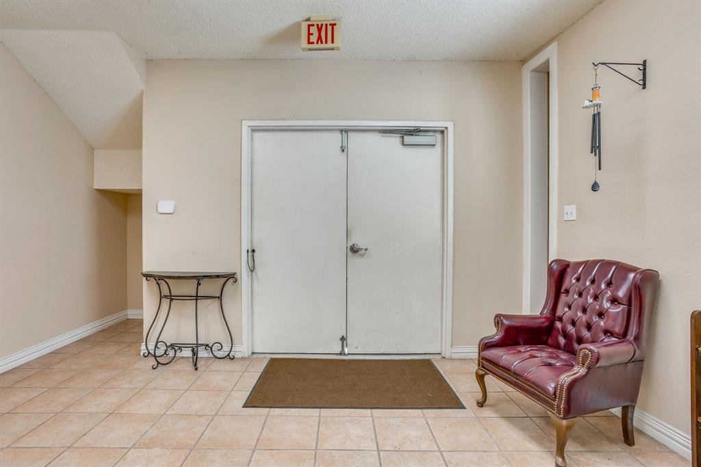 1415 E Belt Line Road - Photo 6