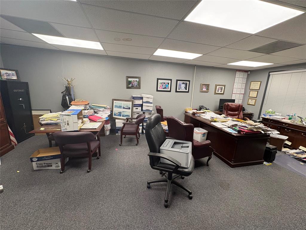 905 N Travis Street - Photo 11