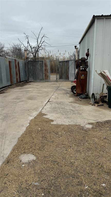 5904 Etsie Street - Photo 3