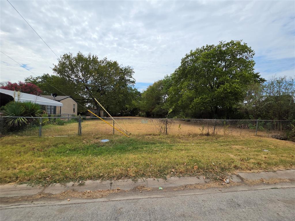 701 Angus Drive - Photo 1