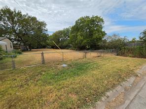701 Angus Drive - Photo 3