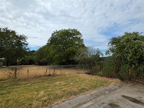 701 Angus Drive - Photo 5