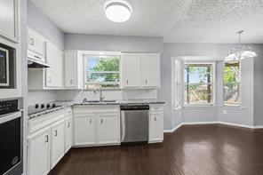 405 Sixpence Lane - Photo 8