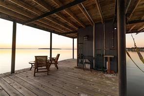 1538 Shoreline Drive Drive - Photo 4