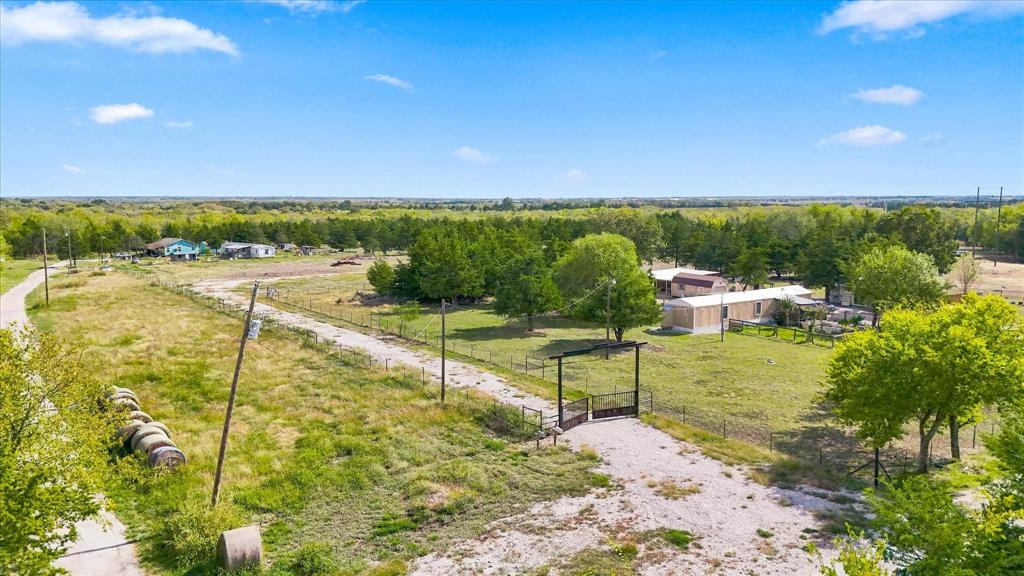 225-227 County Road 3731 - Photo 3