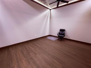 622 W Broadway Street - Photo 15