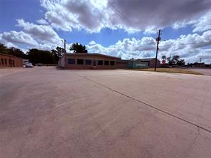 622 W Broadway Street - Photo 9