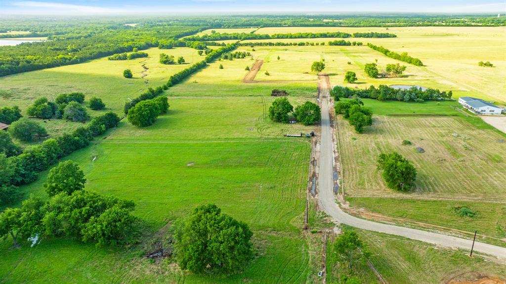 357 Private Road 33261 - Photo 1