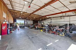 2460 Farm Road 79 - Photo 18