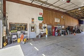 2460 Farm Road 79 - Photo 21