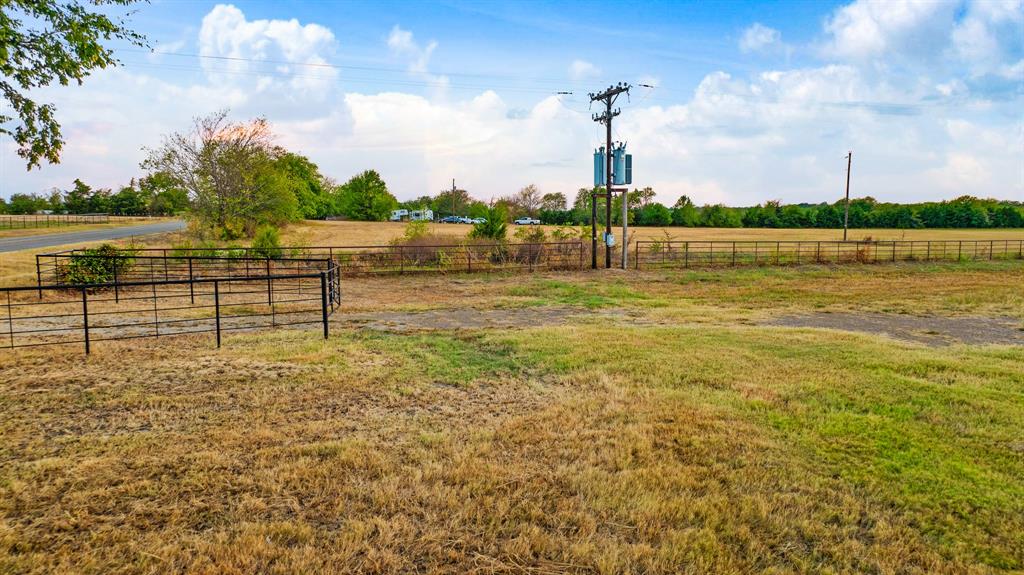 7222 FM 905 - Photo 17