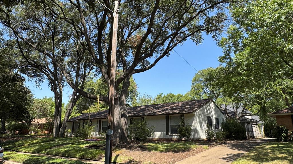 3543 Warick Drive - Photo 2