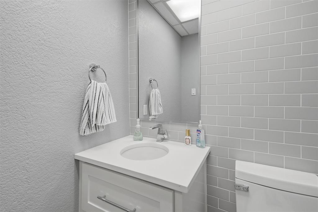 3405 E Highway 377 - Photo 12