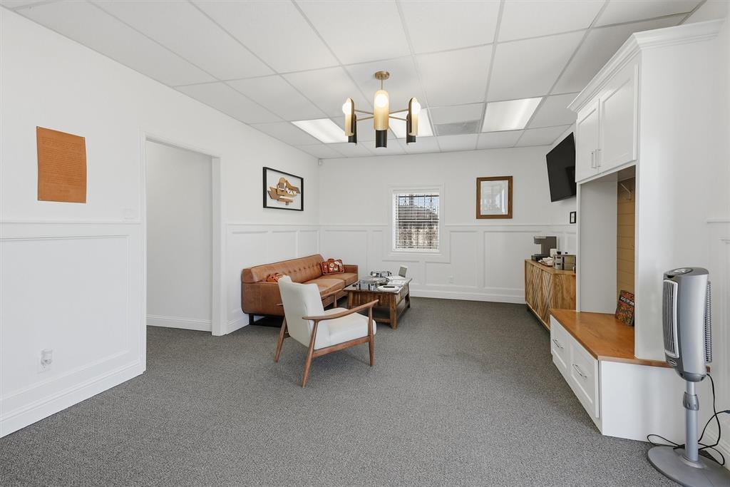 3405 E Highway 377 - Photo 5