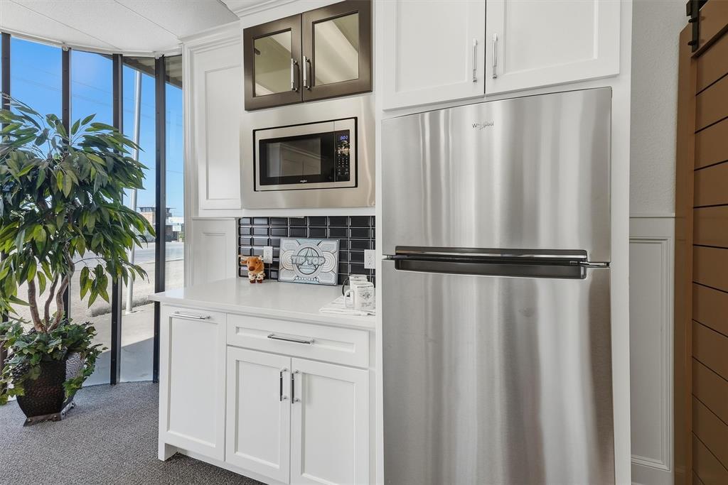 3405 E Highway 377 - Photo 9