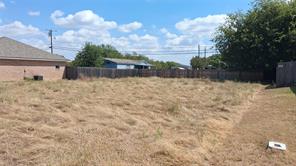 166 Lake Forest Drive - Photo 2