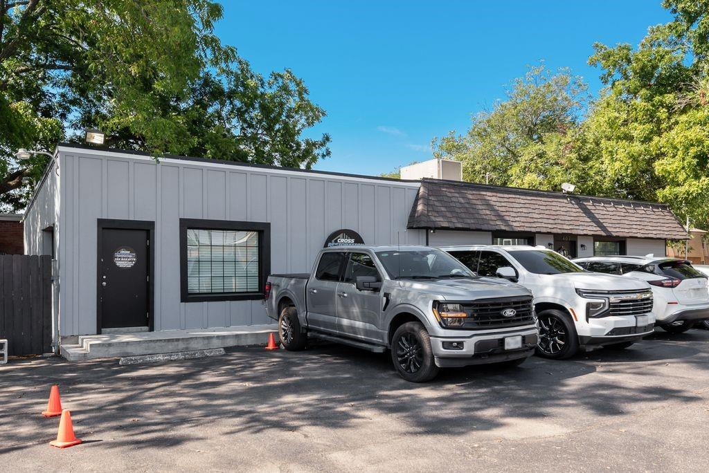 407 W Main Street - Photo 1
