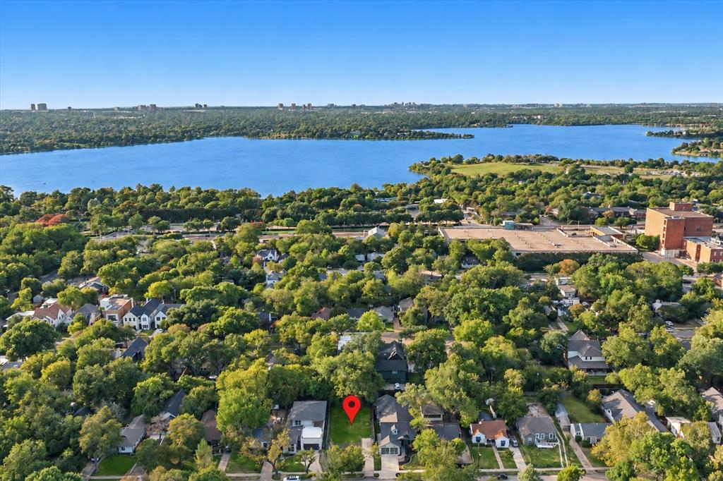 8651 Forest Hills Boulevard - Photo 1