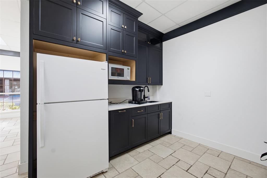 5805 Coit Road - Photo 20