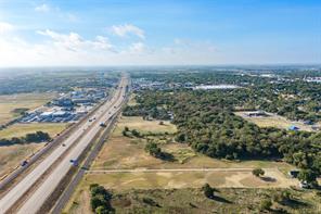 1207 N Interstate Highway 45 - Photo 4