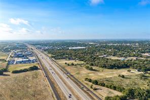 1207 N Interstate Highway 45 - Photo 5