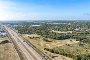 1207 N Interstate Highway 45 - Photo 9