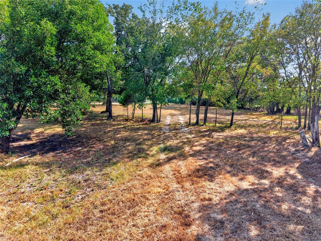 1015 Oak Trail - Photo 5