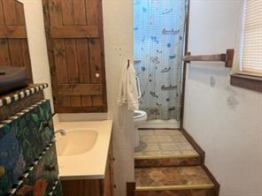 215 W 8th Street - Photo 20