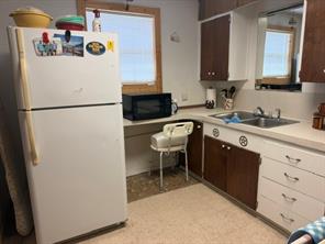 215 W 8th Street - Photo 21