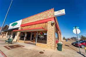 132 E Walker Street - Photo 3