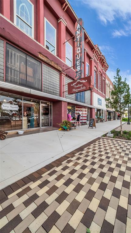306 W Main Street - Photo 2