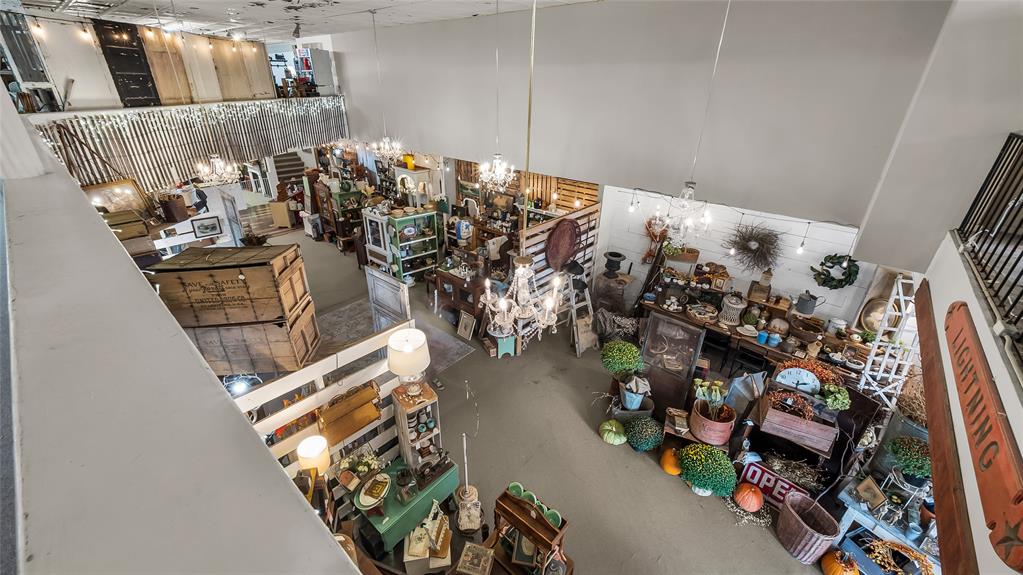 306 W Main Street - Photo 29