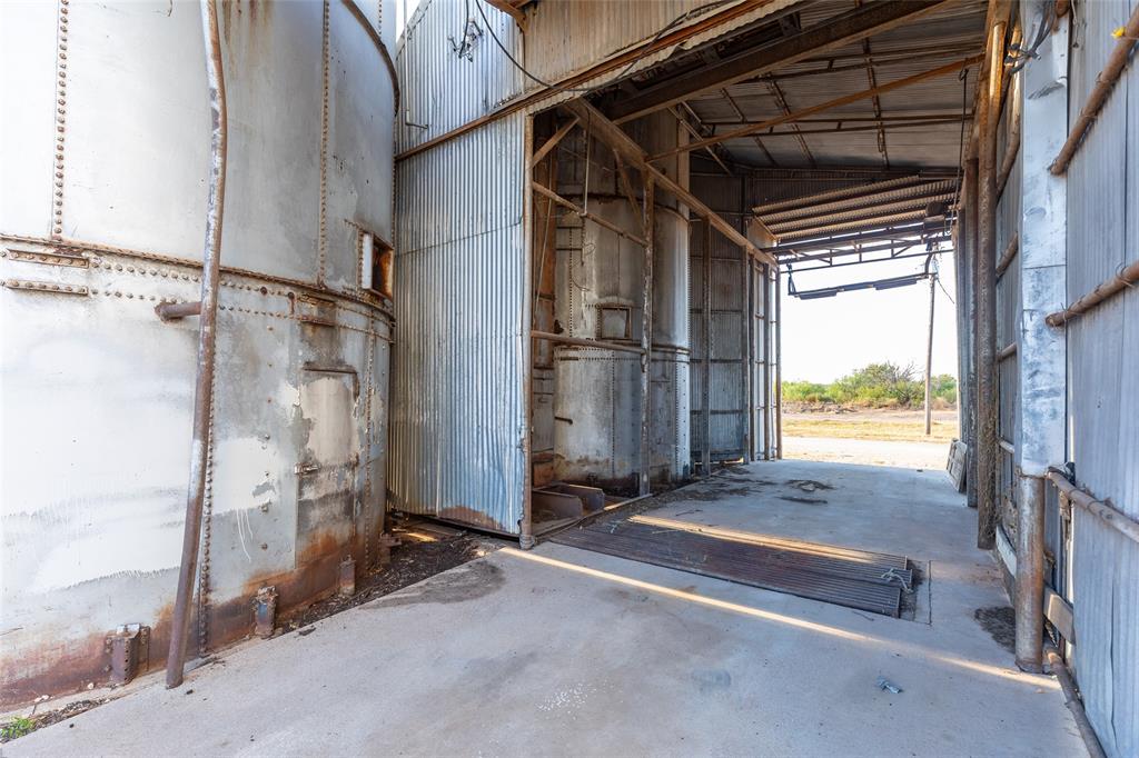 200 E 1st Street - Photo 10