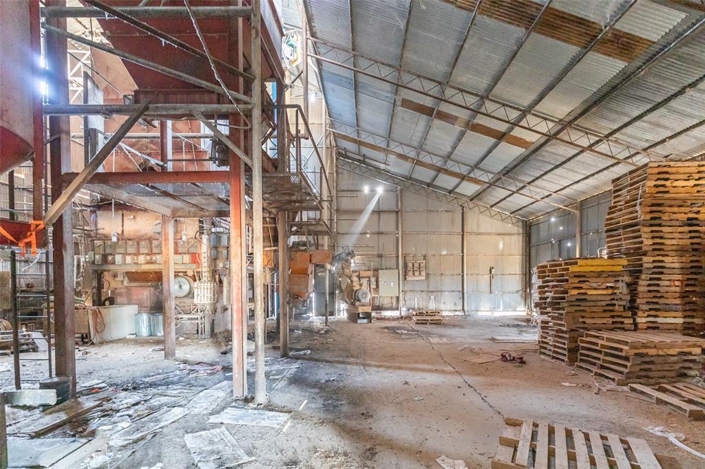 200 E 1st Street - Photo 13