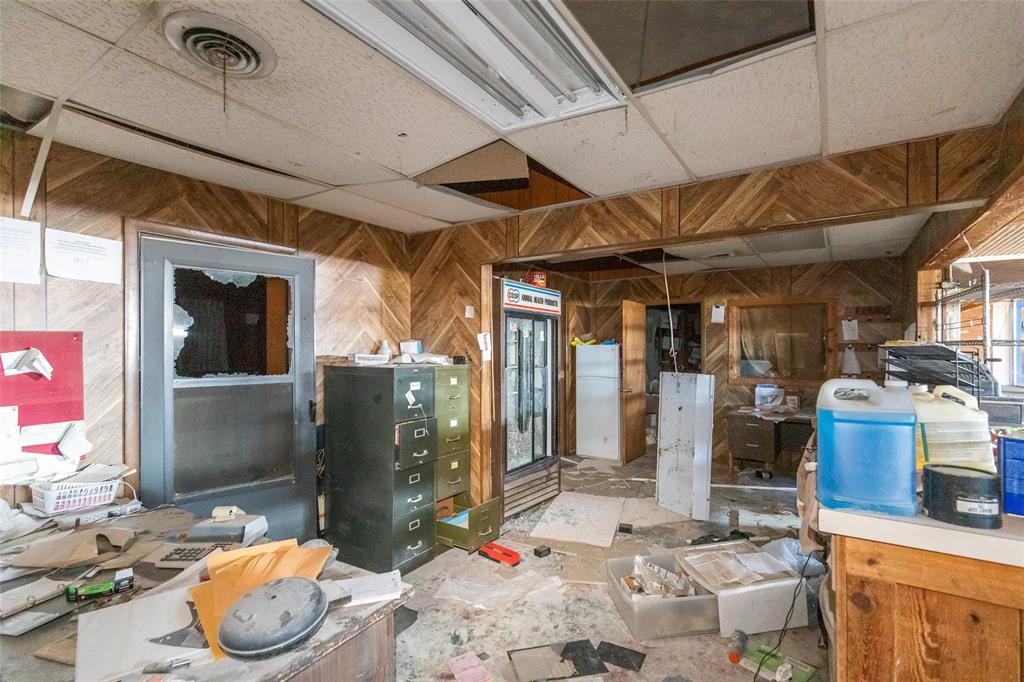 200 E 1st Street - Photo 20