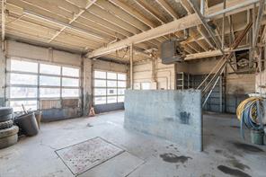 131 E 4th Street - Photo 12