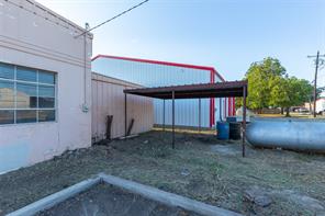 131 E 4th Street - Photo 4