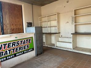 131 E 4th Street - Photo 8