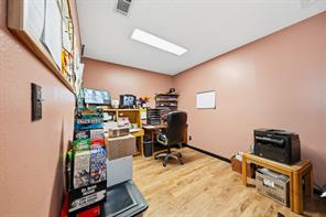 1225 N Brazos Street N - Photo 23