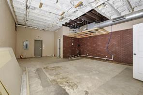 207 S Travis Street - Photo 8