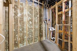 213 N Travis Street - Photo 10